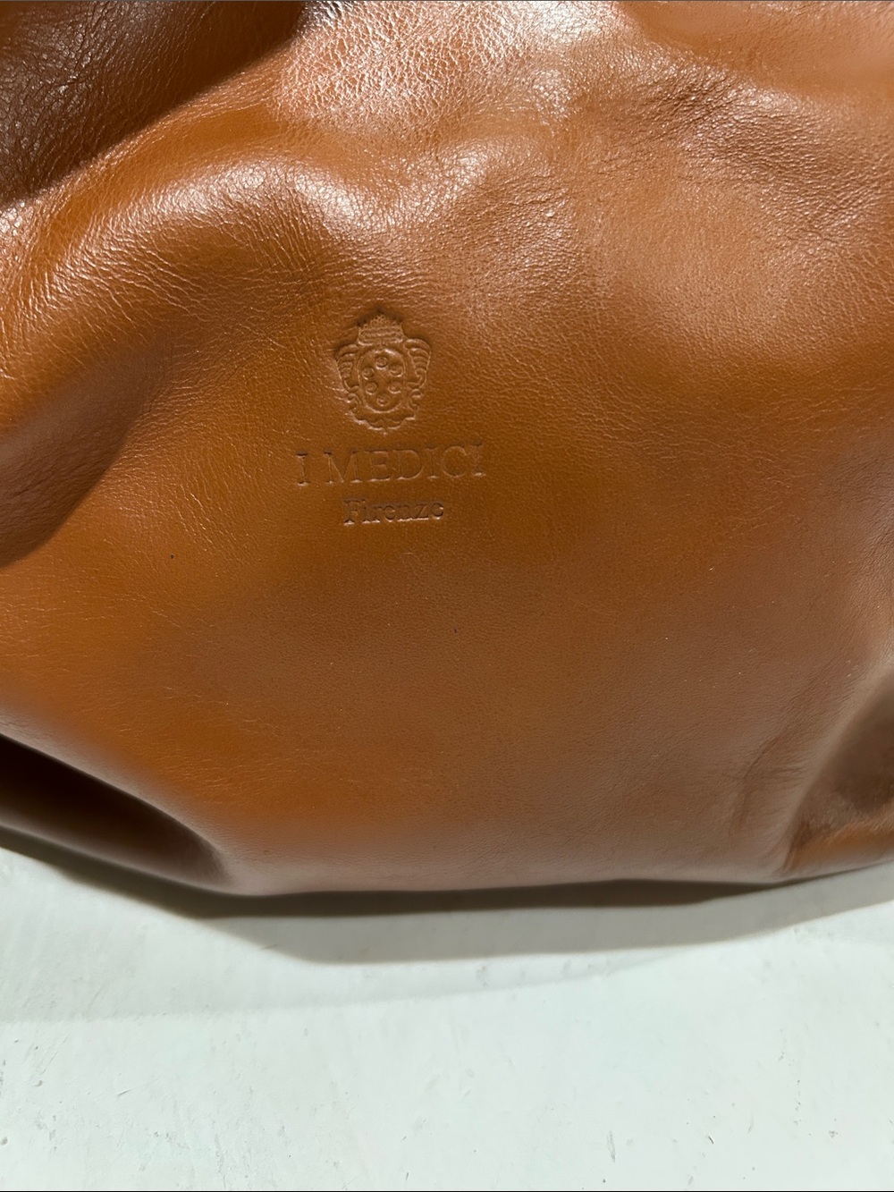 I Medici Classic Brown Leather Shoulder Hobo Bag - Picture 2 of 15